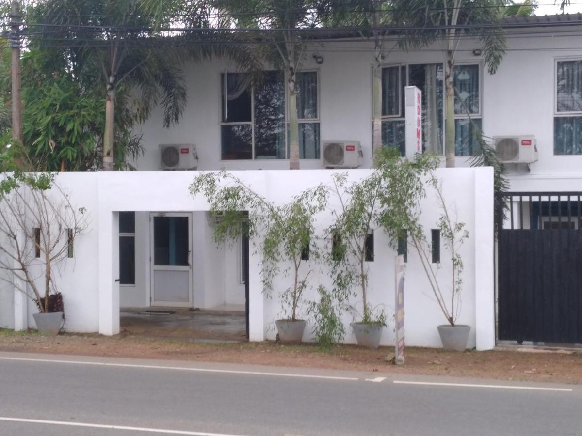 Saragama Holiday Resort Kurunegala Exterior photo